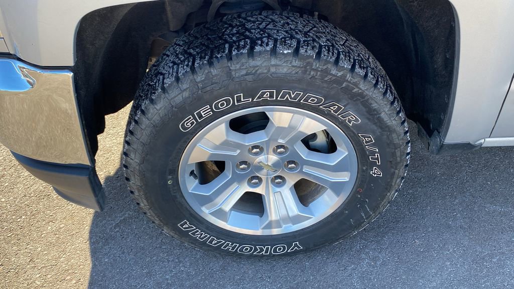 Used 2018 Chevrolet Silverado 1500 LT w/ Texas Edition image 10