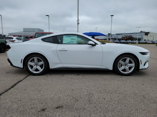 Used 2026 Ford Mustang Premium RWD image 6