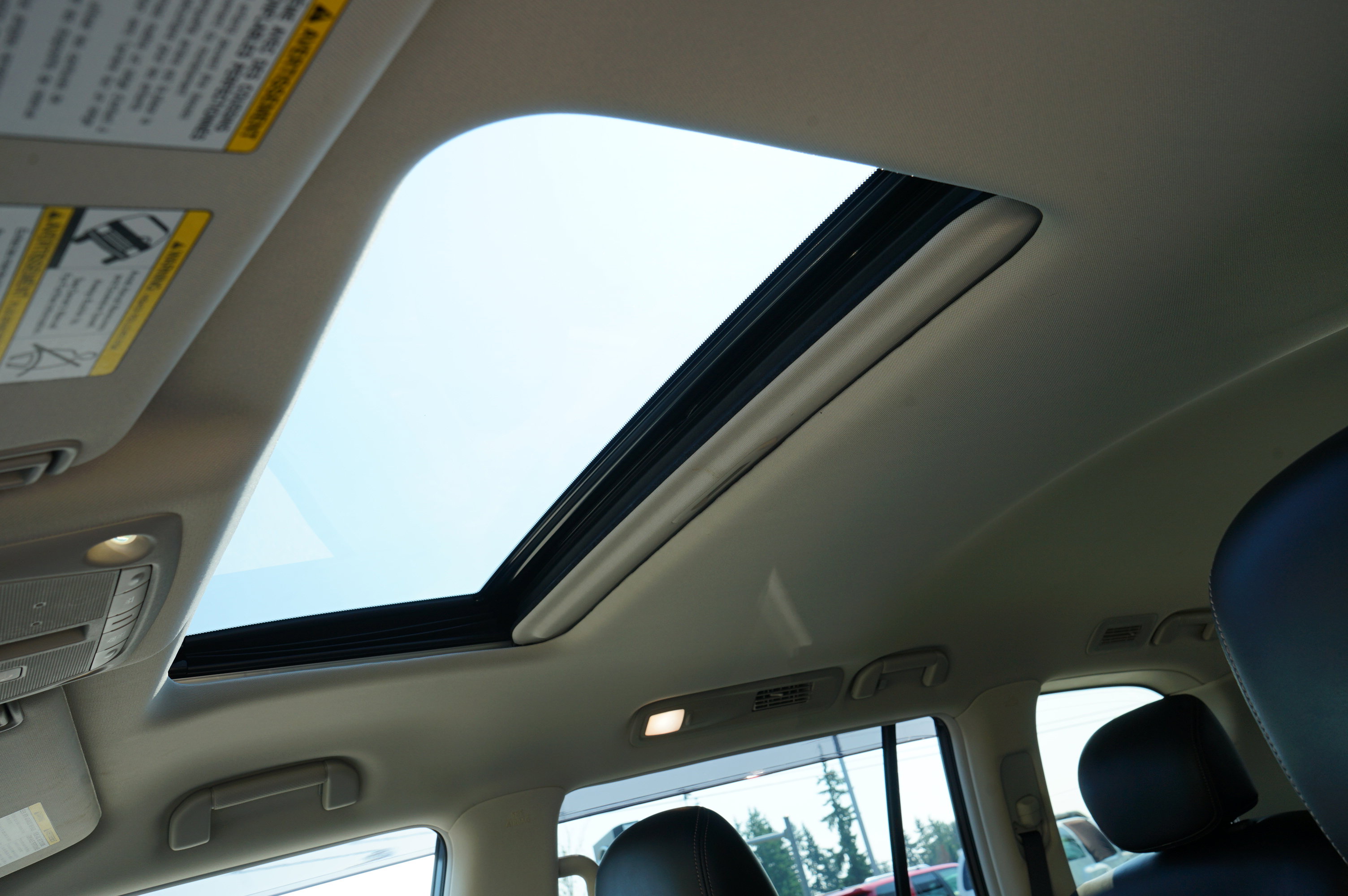 Used 2024 Nissan Armada Platinum w/ Captain's Chairs Package image 19