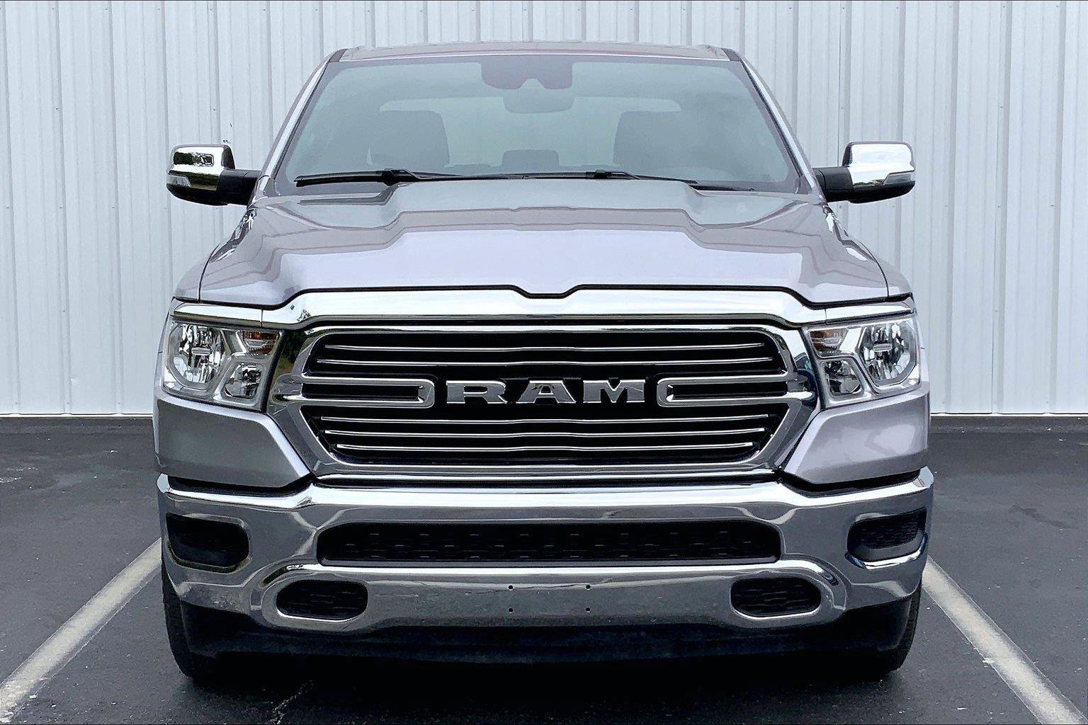 Used 2024 RAM 1500 Laramie AWD/4WD image 3