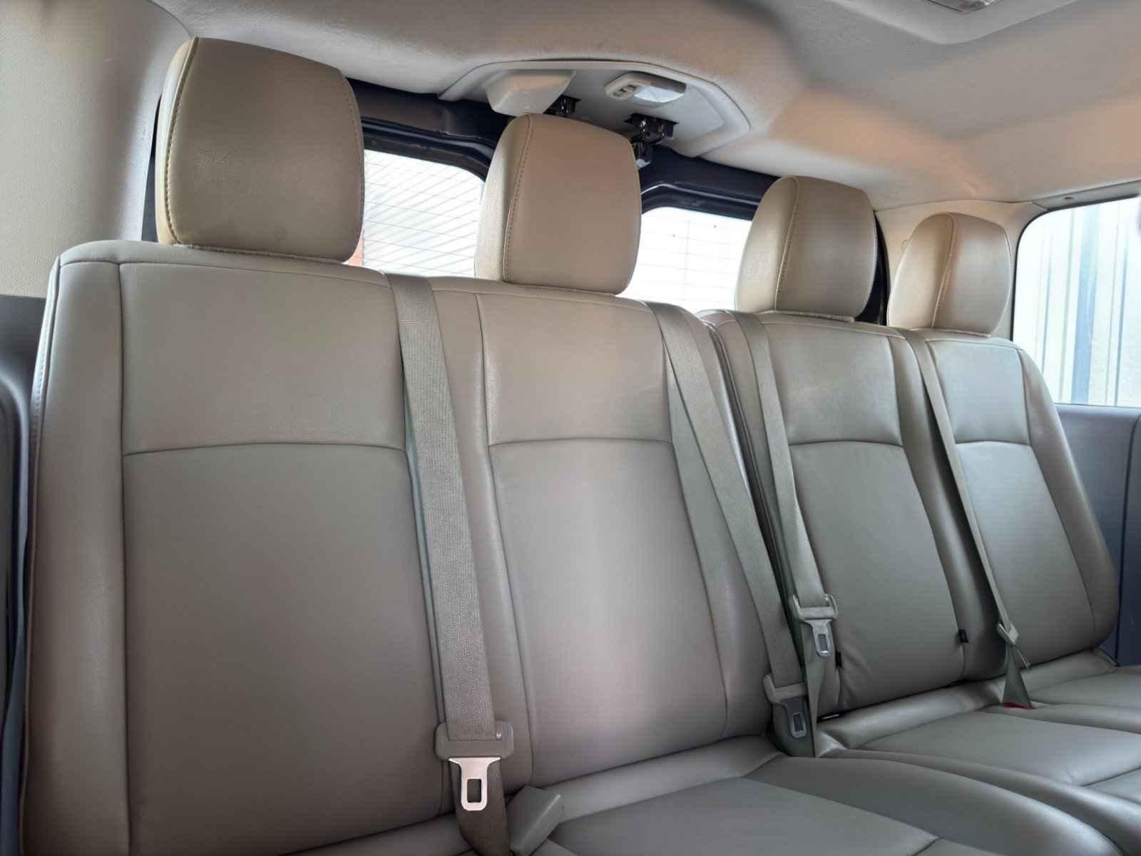 Used 2018 Nissan NV 3500 SL image 36