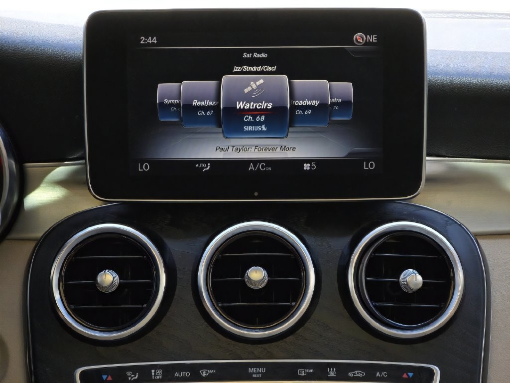 Used 2019 Mercedes-Benz GLC 350e 4MATIC image 20