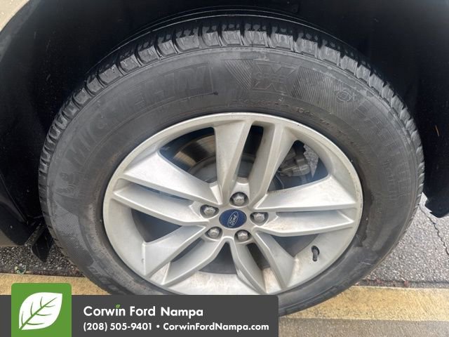 Used 2017 Ford Edge SEL w/ Cargo Accessory Package image 12