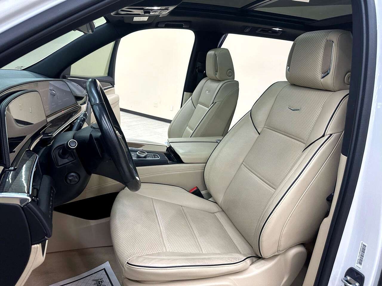 Used 2021 Cadillac Escalade Premium Luxury w/ Driver Assist Tech Package image 22