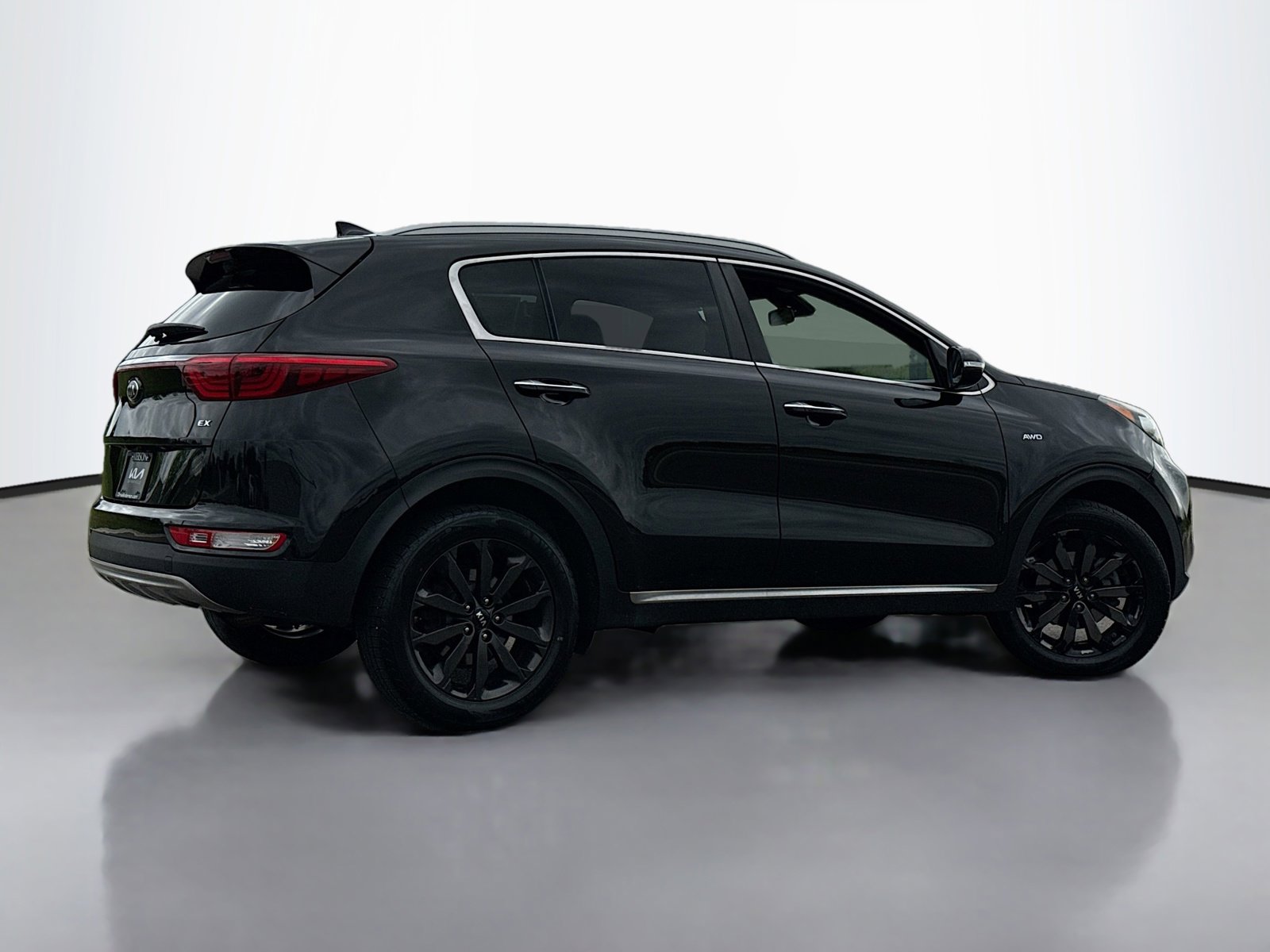 Used 2019 Kia Sportage EX w/ EX Sport Appearance Package AWD/4WD image 2
