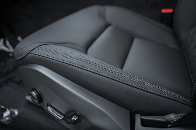 New 2026 Volvo XC60 B5 Plus w/ Protection Package Premier image 34