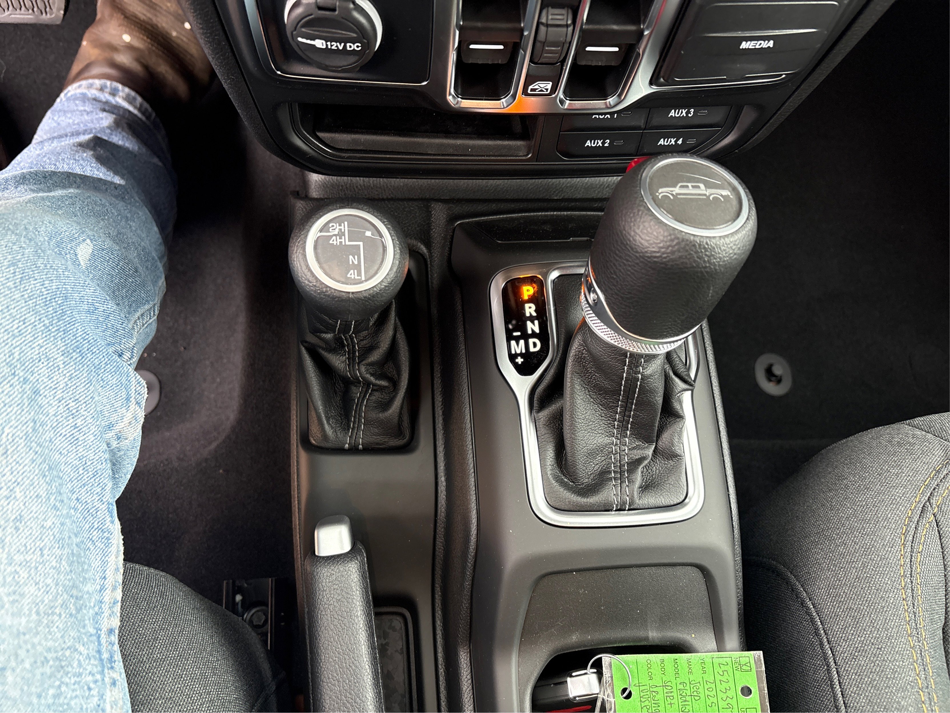 New 2025 Jeep Gladiator Sport image 25