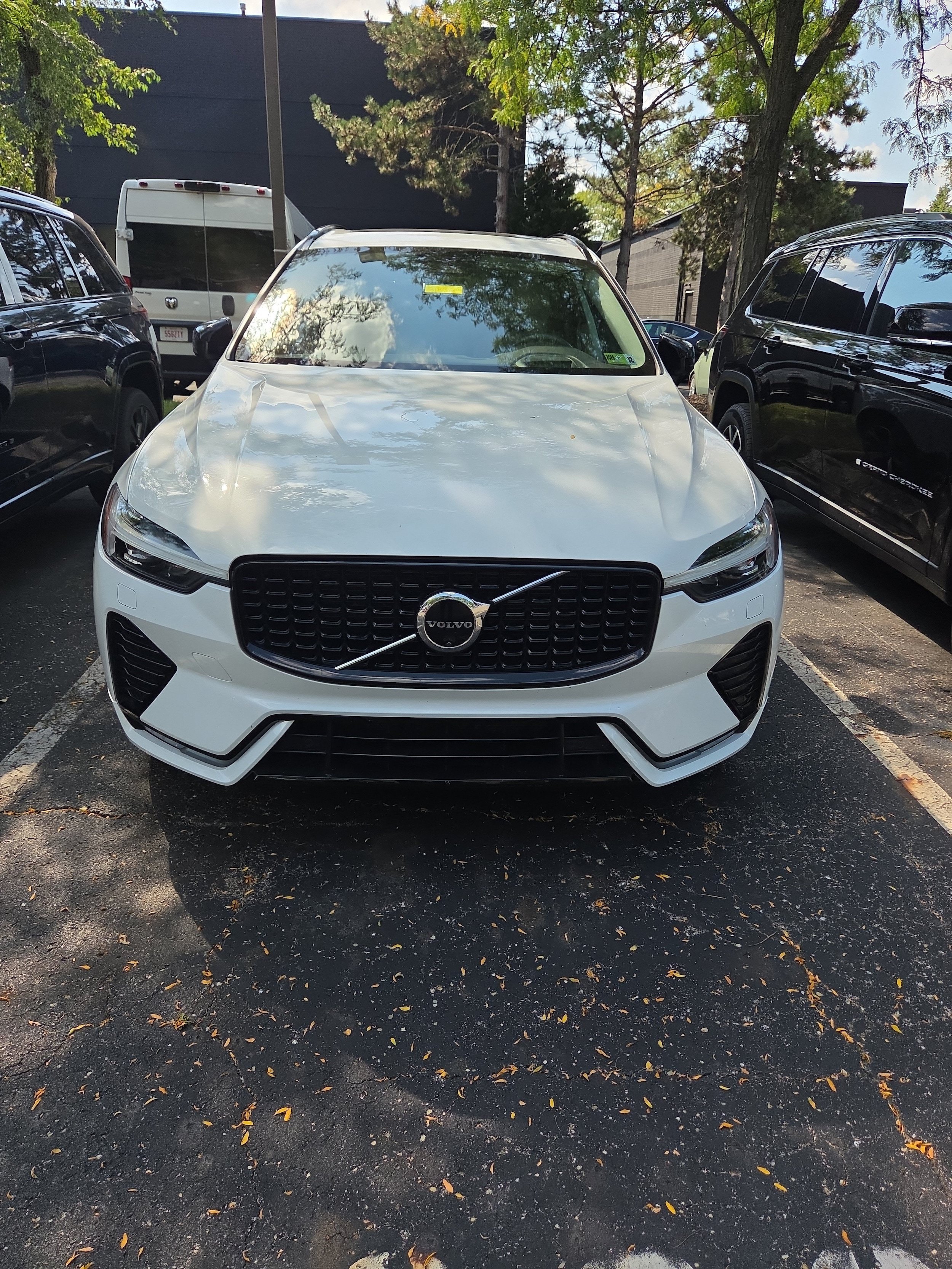 Used 2024 Volvo XC60 B5 Ultimate w/ Climate Package