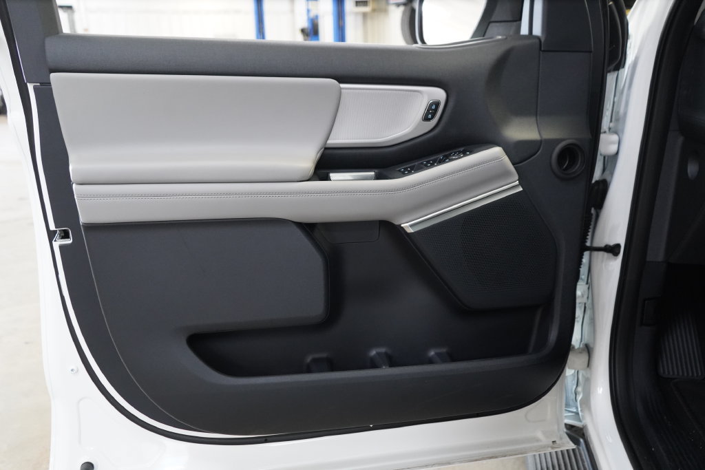 New 2026 Ford Expedition Active AWD/4WD image 17