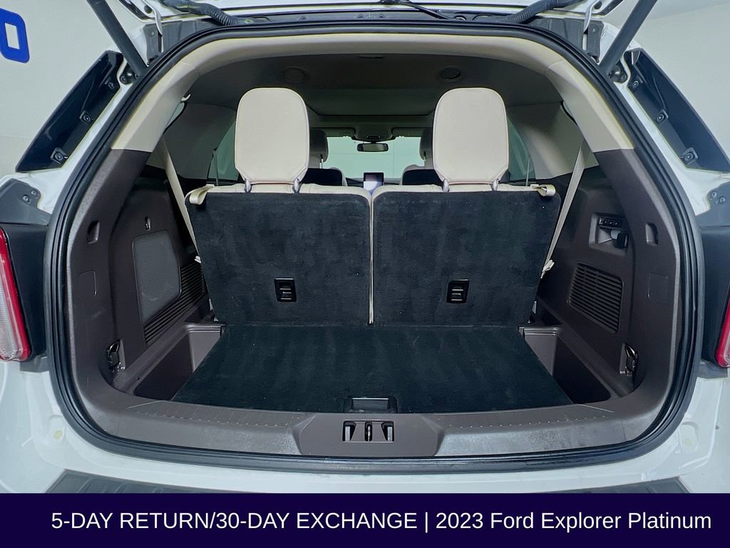 Used 2023 Ford Explorer Platinum w/ Technology Package AWD/4WD image 32