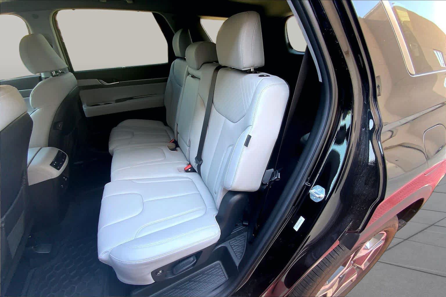 Used 2025 Hyundai Palisade SEL FWD image 20
