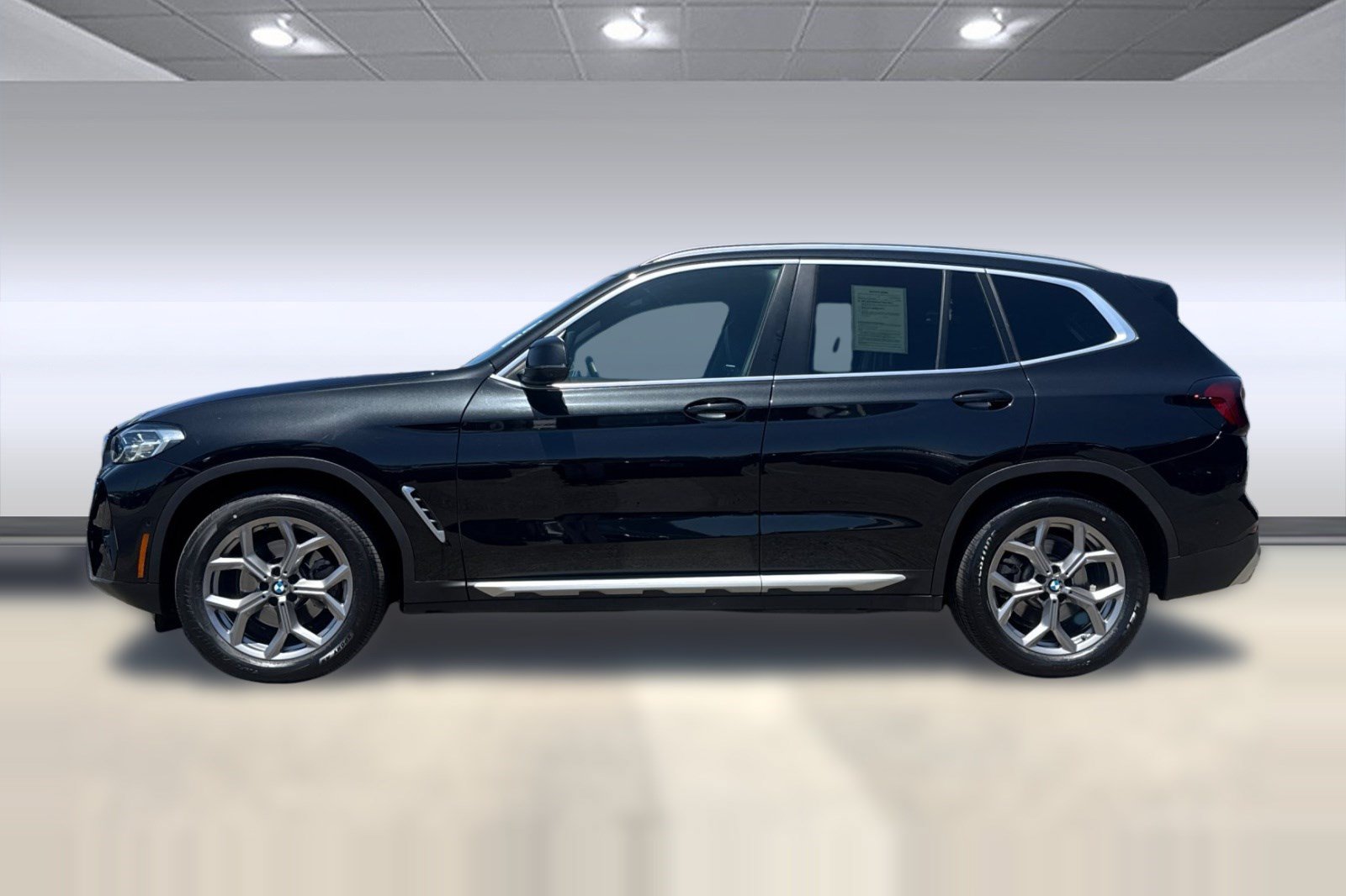 Certified 2023 BMW X3 xDrive30i w/ Premium Package AWD/4WD image 2