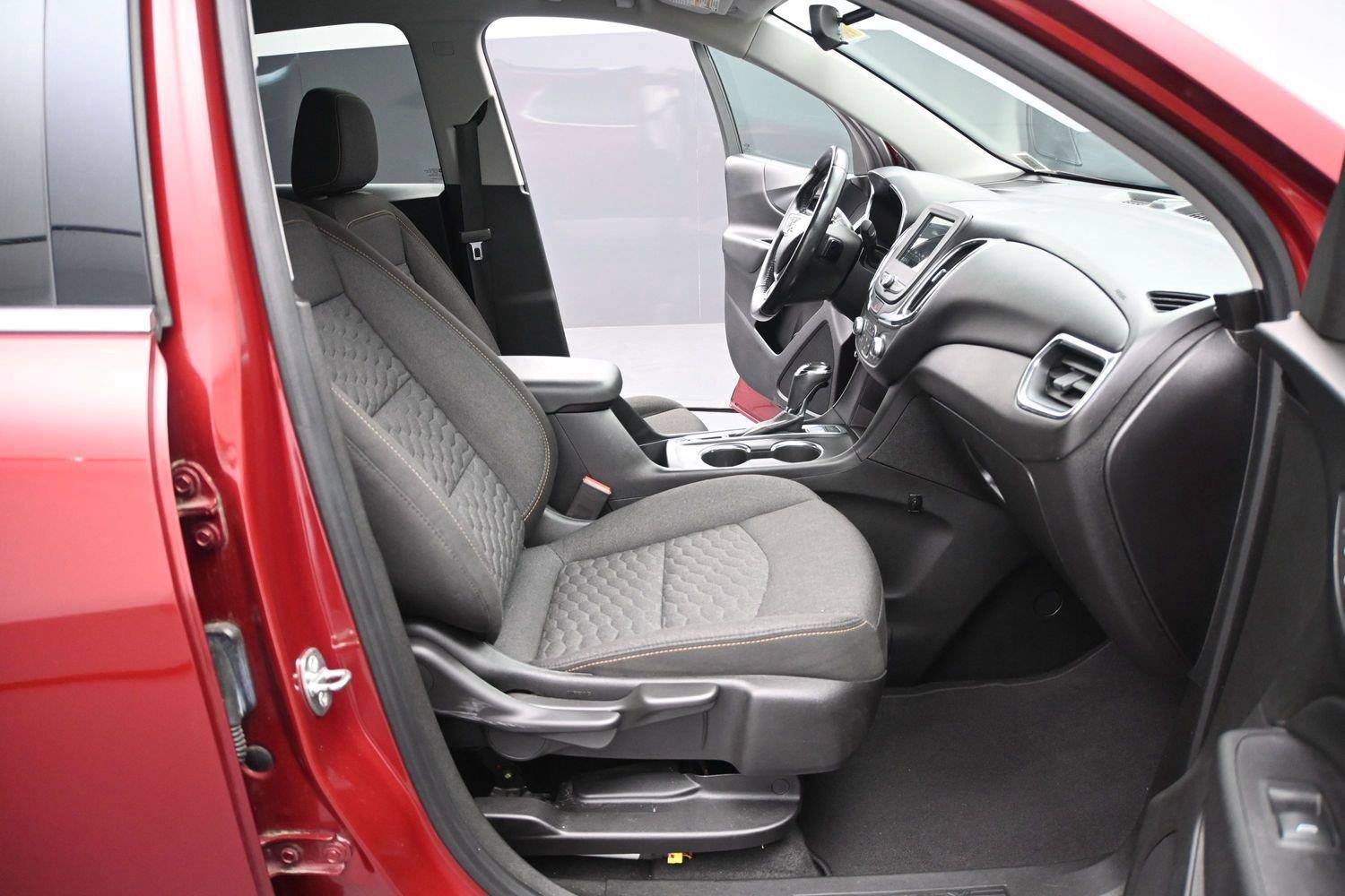 Used 2019 Chevrolet Equinox LT AWD/4WD image 16