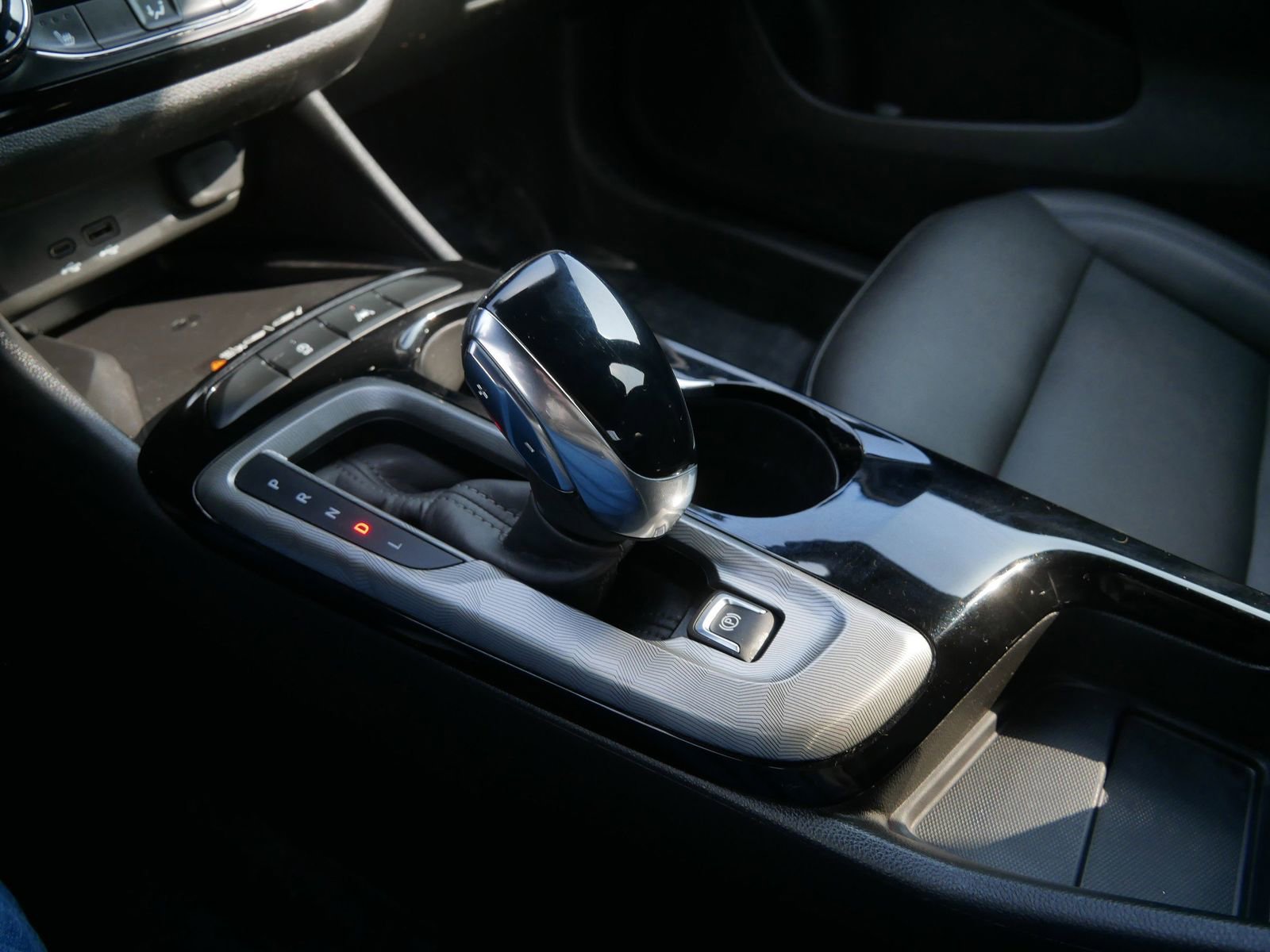 Used 2024 Buick Envista Sport Touring w/ Convenience I Package image 19