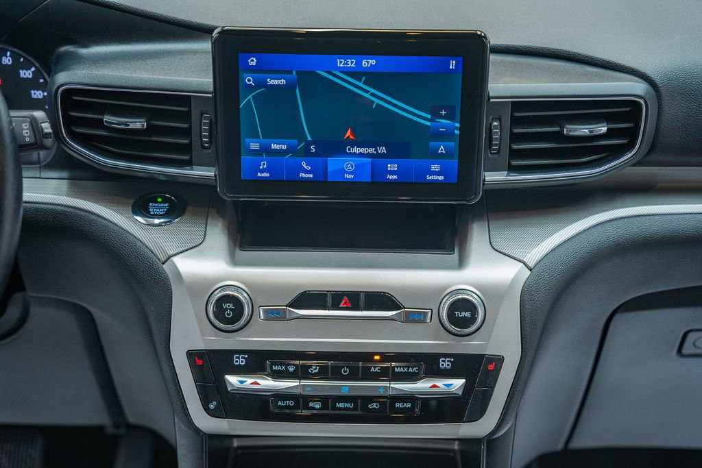 Certified 2021 Ford Explorer XLT w/ Equipment Group 202A image 22