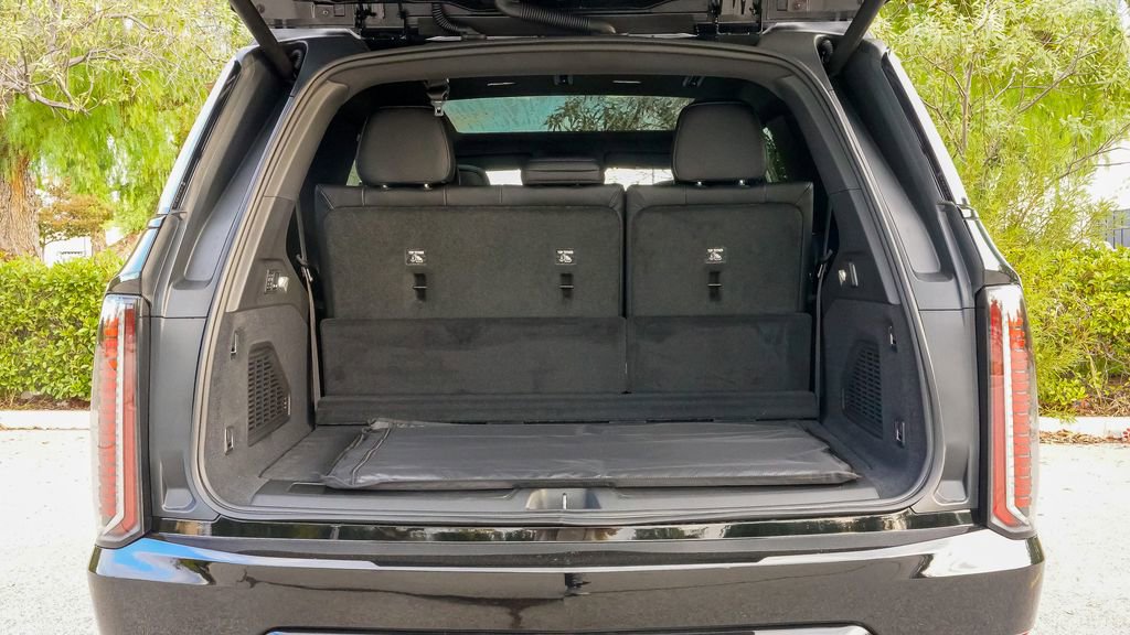 New 2026 Cadillac Escalade IQL Sport 1 w/ LPO, ONYX Package image 12