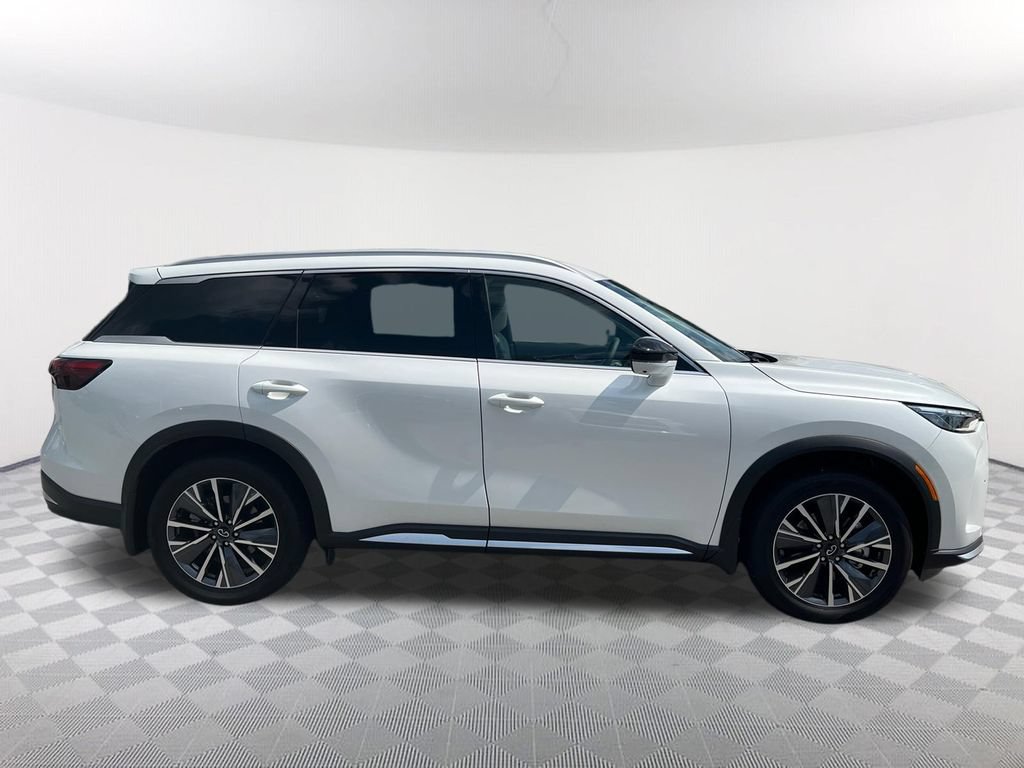 Certified 2026 INFINITI QX60 Luxe w/ Cargo Package FWD image 4