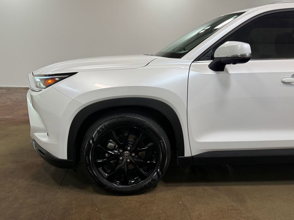 Used 2024 Toyota Grand Highlander AWD image 38
