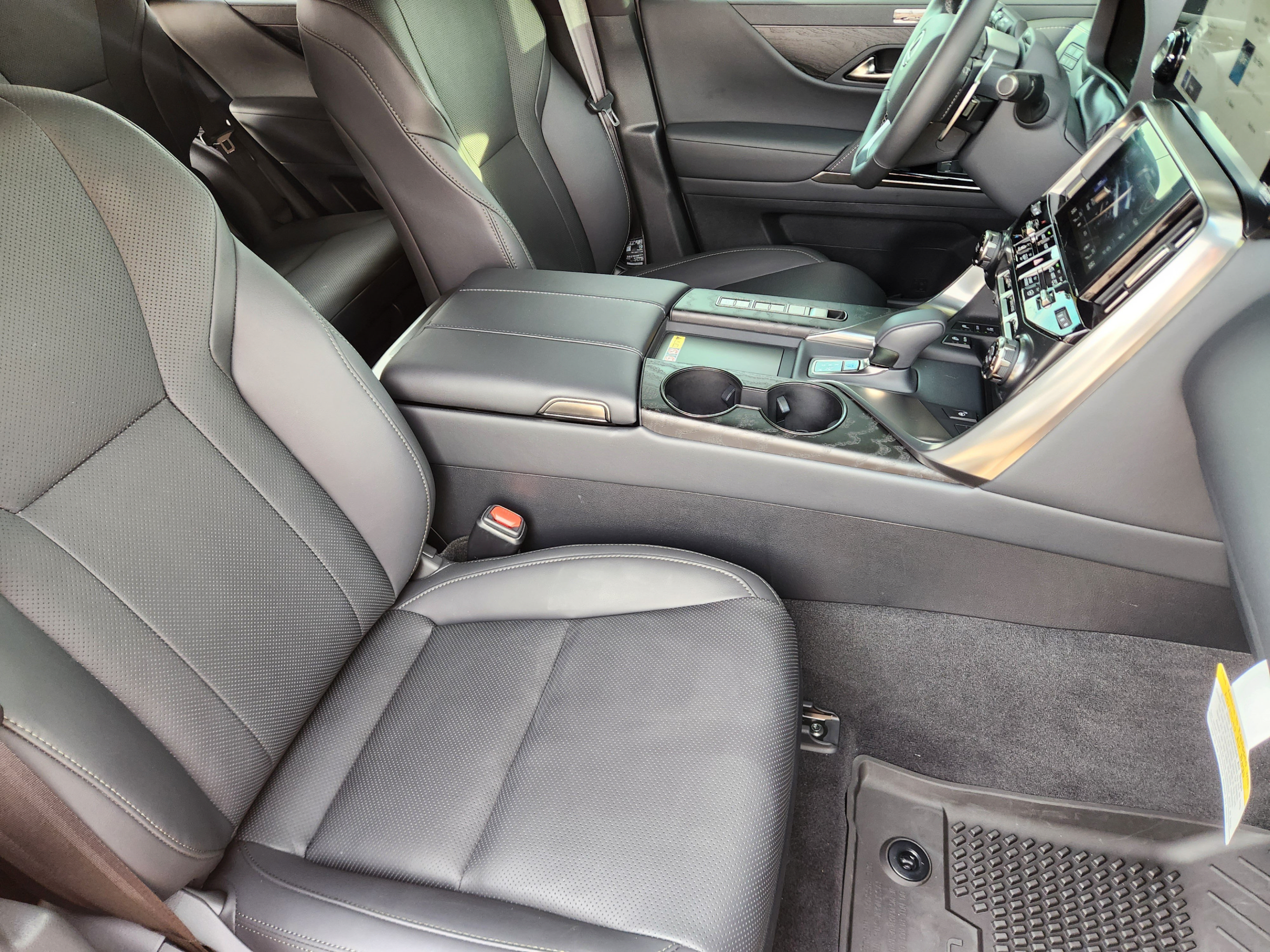 New 2026 Lexus LX 700h Overtrail w/ Accessory Package (Z1) AWD/4WD image 6