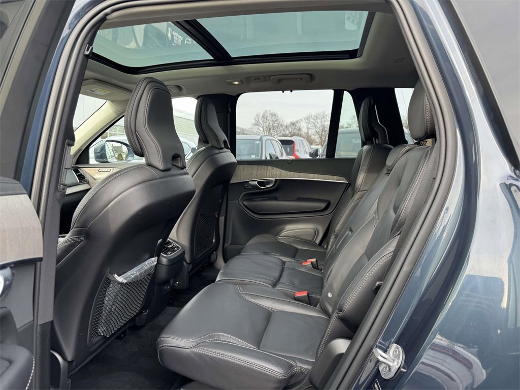 Used 2024 Volvo XC90 B6 Ultimate image 9