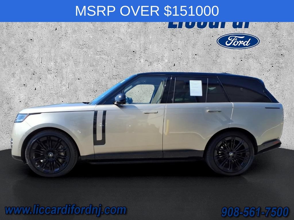 Used 2024 Land Rover Range Rover SE AWD/4WD image 4