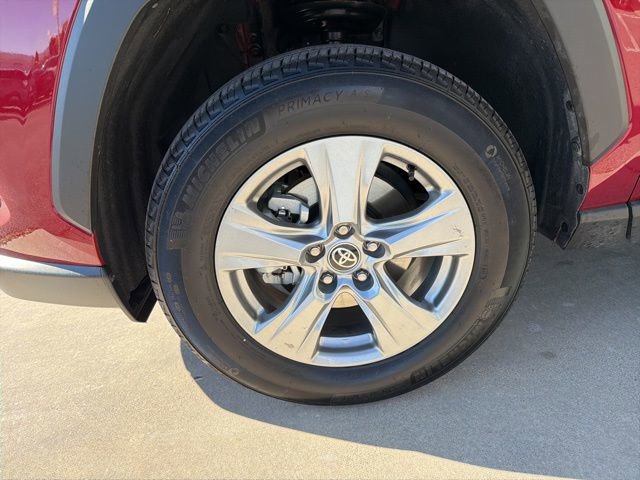 Used 2024 Toyota RAV4 XLE w/ Convenience Package image 9