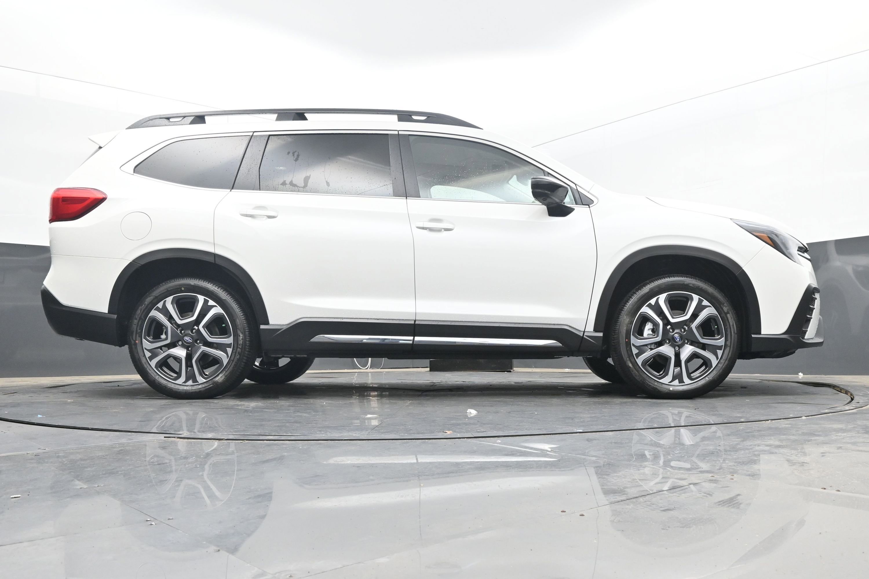 Certified 2025 Subaru Ascent Limited image 31