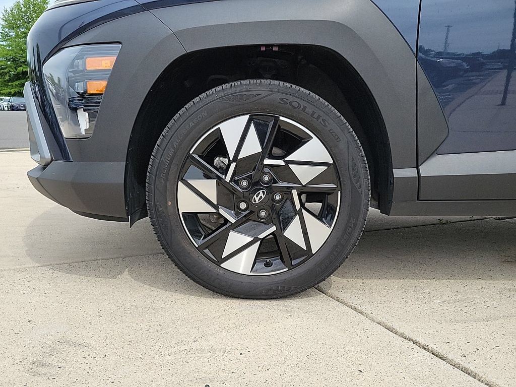 Used 2024 Hyundai Kona SEL AWD/4WD image 8