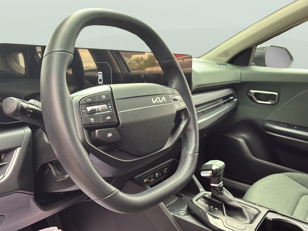 Used 2025 Kia K4 EX FWD image 22