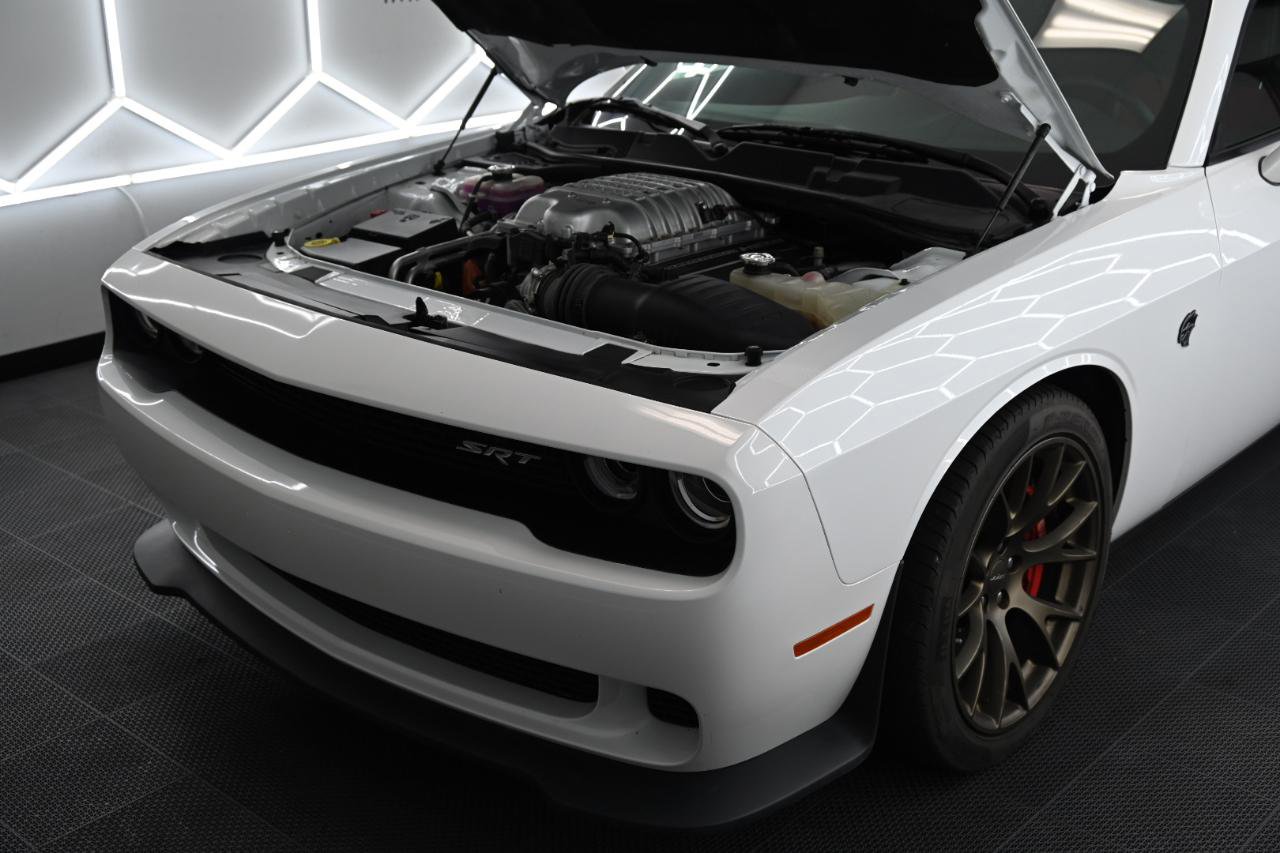 Used 2016 Dodge Challenger SRT Hellcat RWD image 16