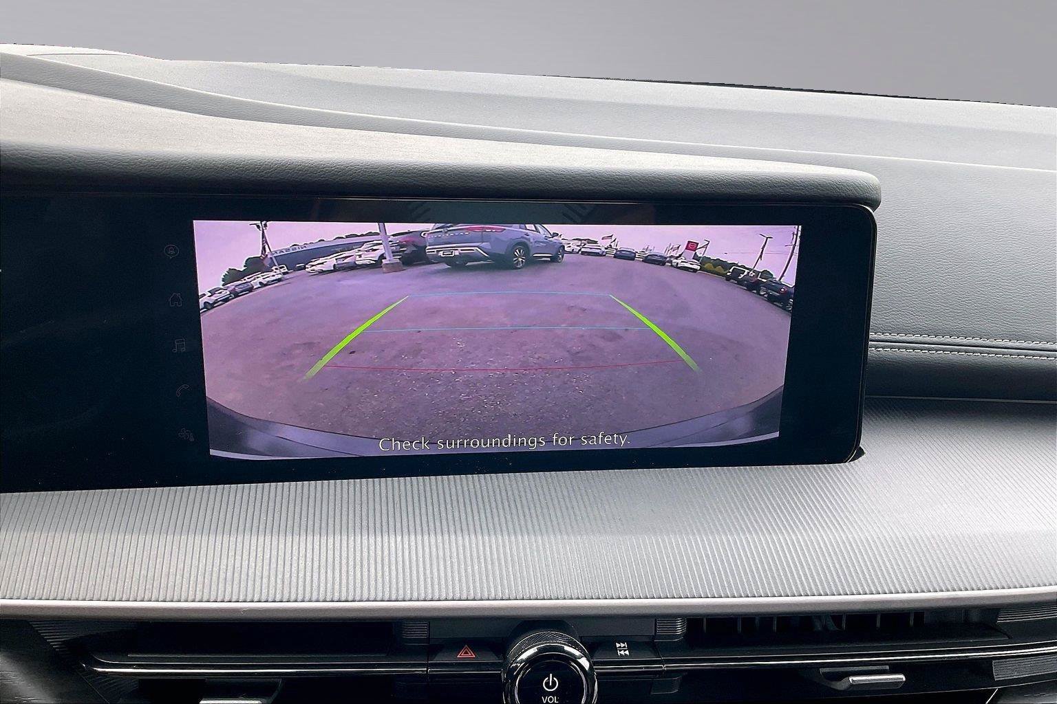 Certified 2025 Nissan Murano SV FWD image 22