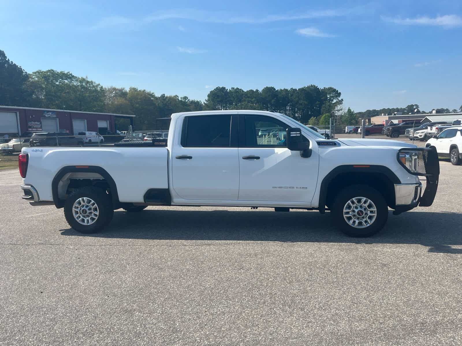 Used 2023 GMC Sierra 2500 Pro w/ Convenience Package AWD/4WD image 7