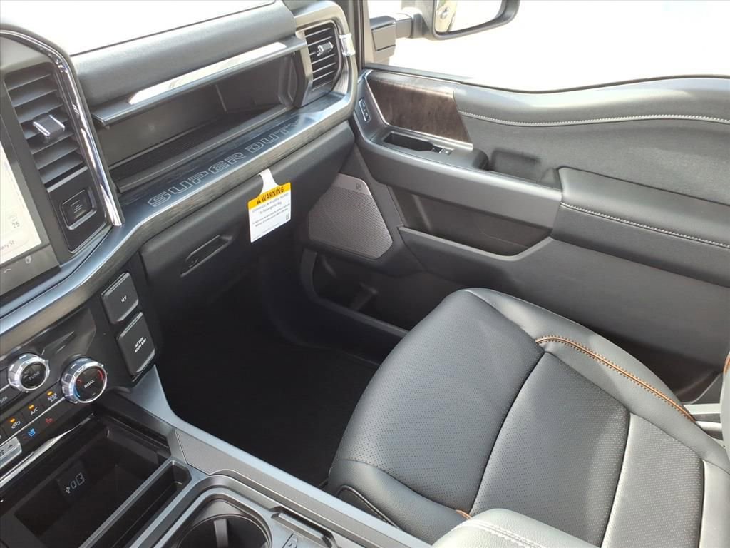 New 2026 Ford F350 Lariat w/ FX4 Off-Road Package image 17