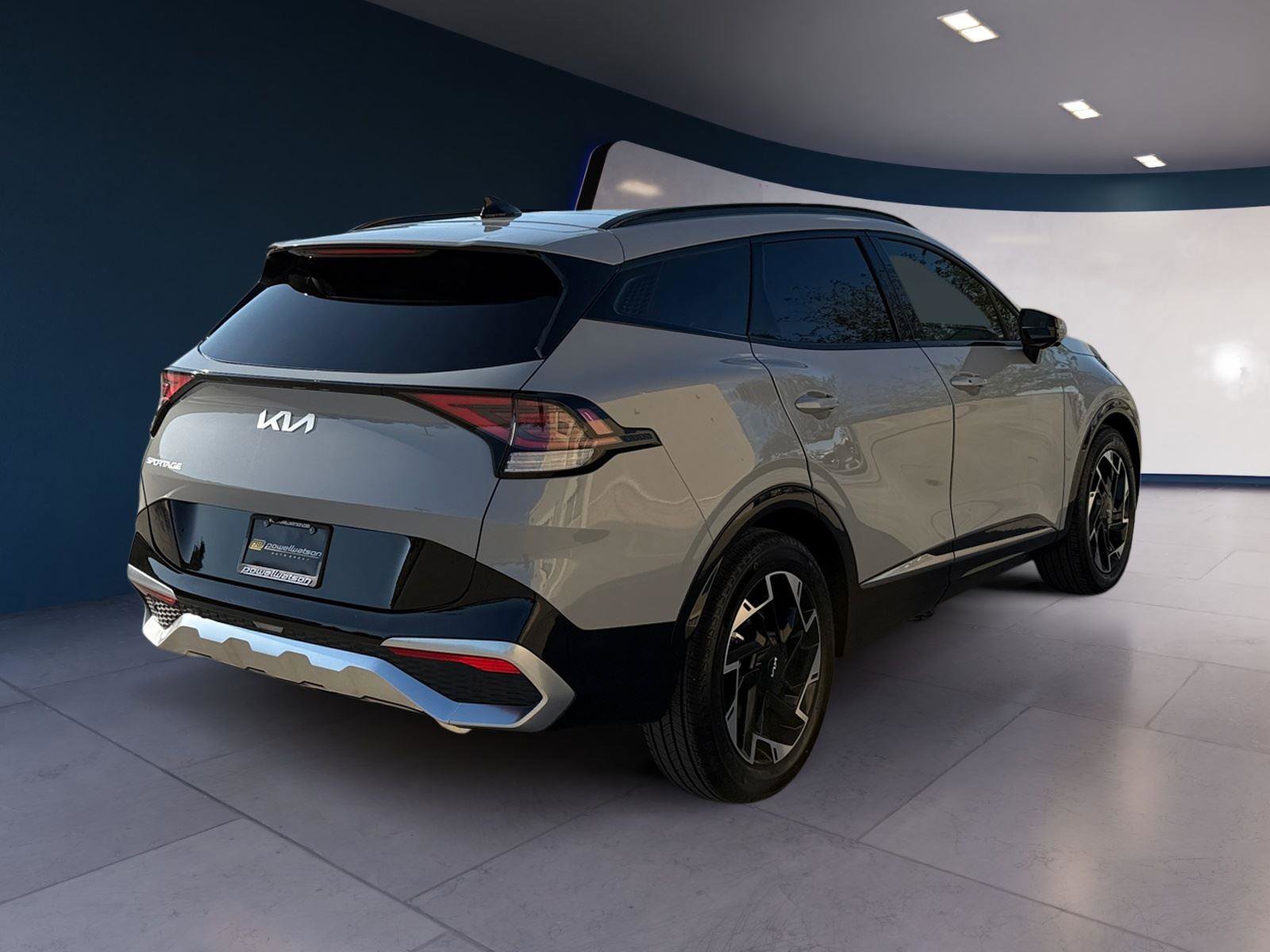 Used 2025 Kia Sportage SX image 5