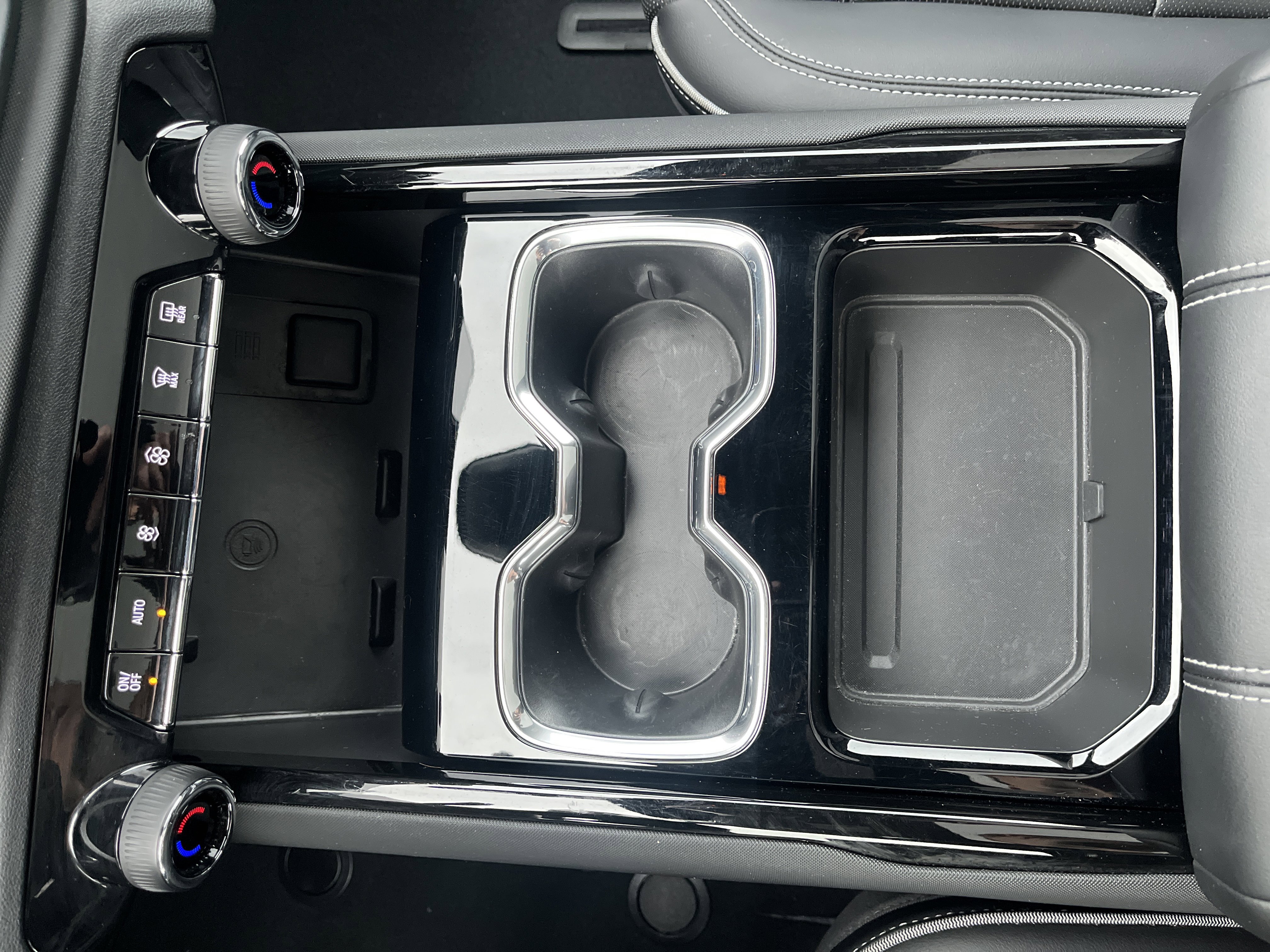 Used 2025 Chevrolet Silverado EV LT w/ LT Premium Package image 35