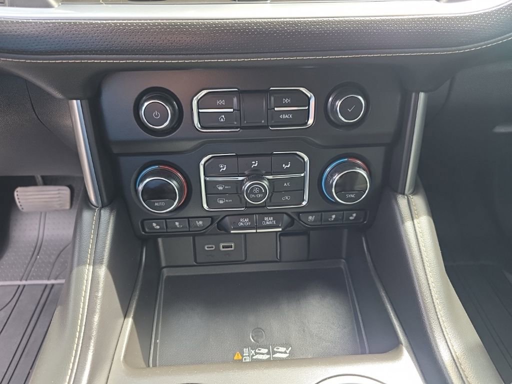 Used 2021 Chevrolet Tahoe Premier w/ Premium Package AWD/4WD image 34