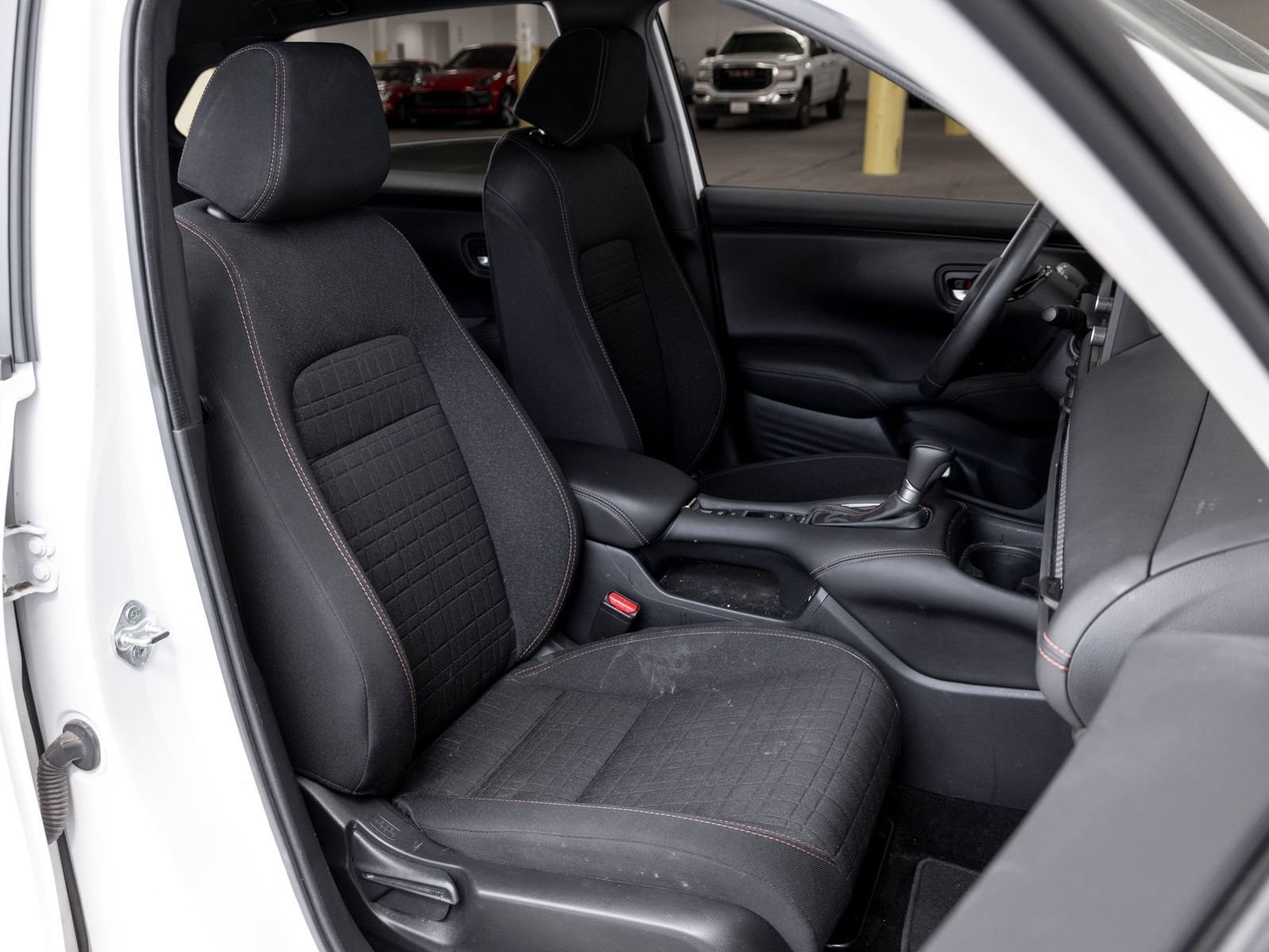 Used 2025 Honda HR-V Sport image 26