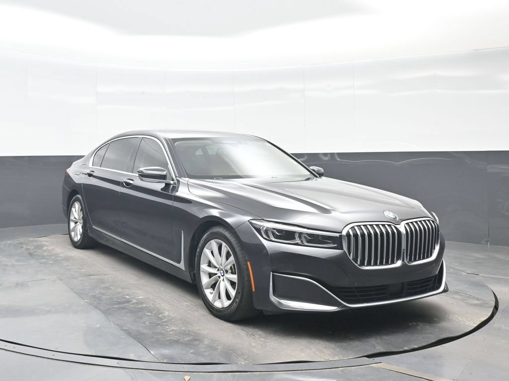 Used 2021 BMW 740i w/ Premium Package RWD image 9