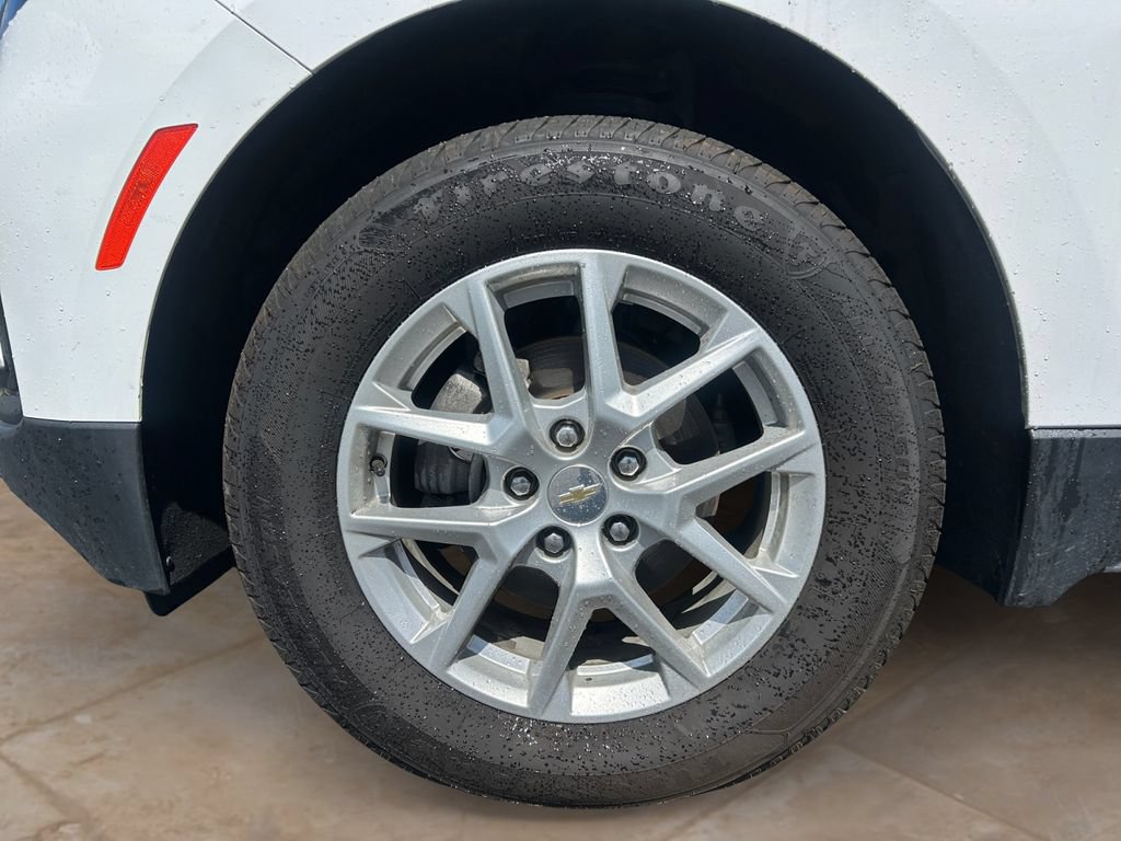 Used 2023 Chevrolet Equinox LS AWD/4WD image 14