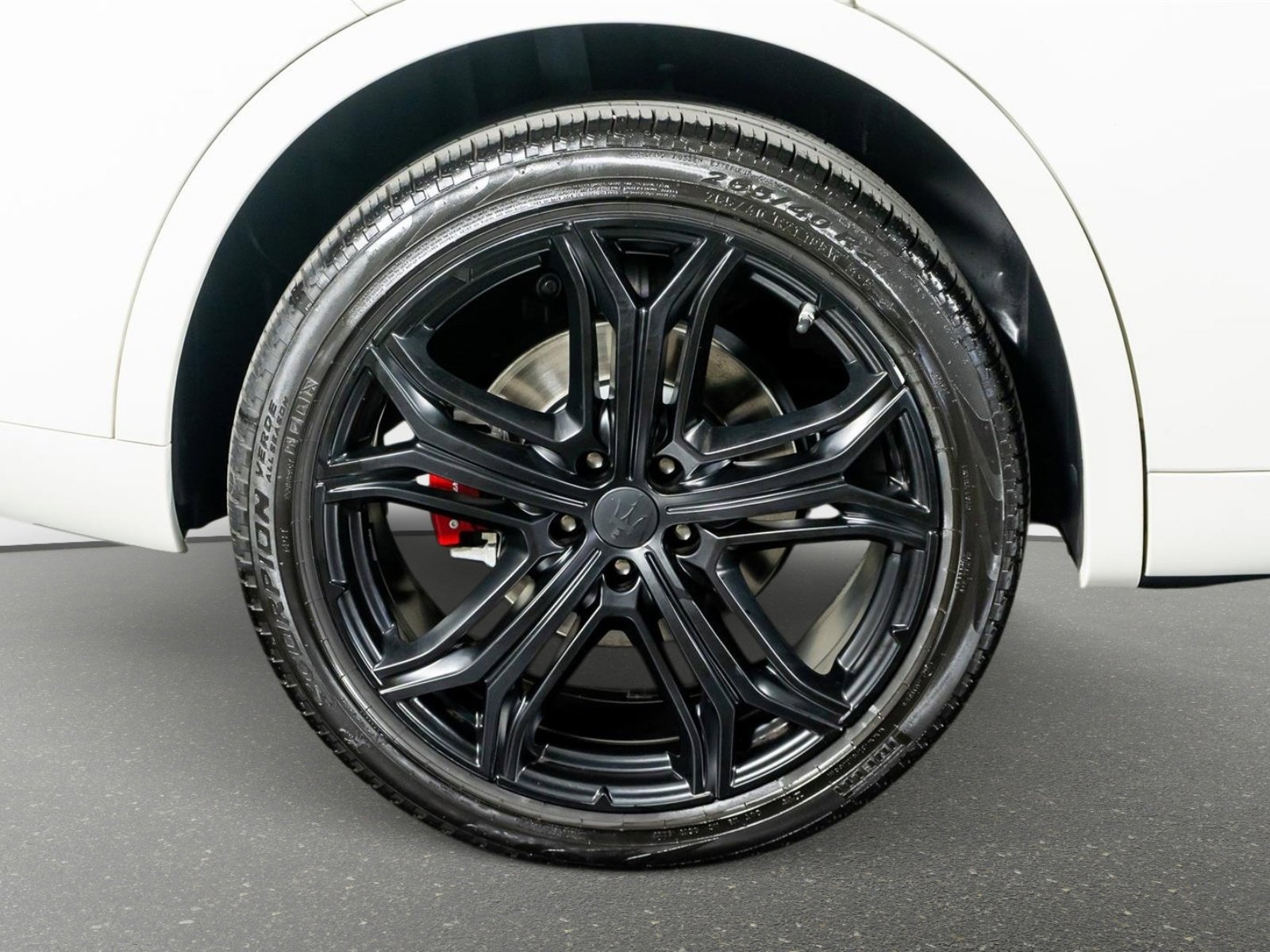 Used 2023 Maserati Levante GT image 8