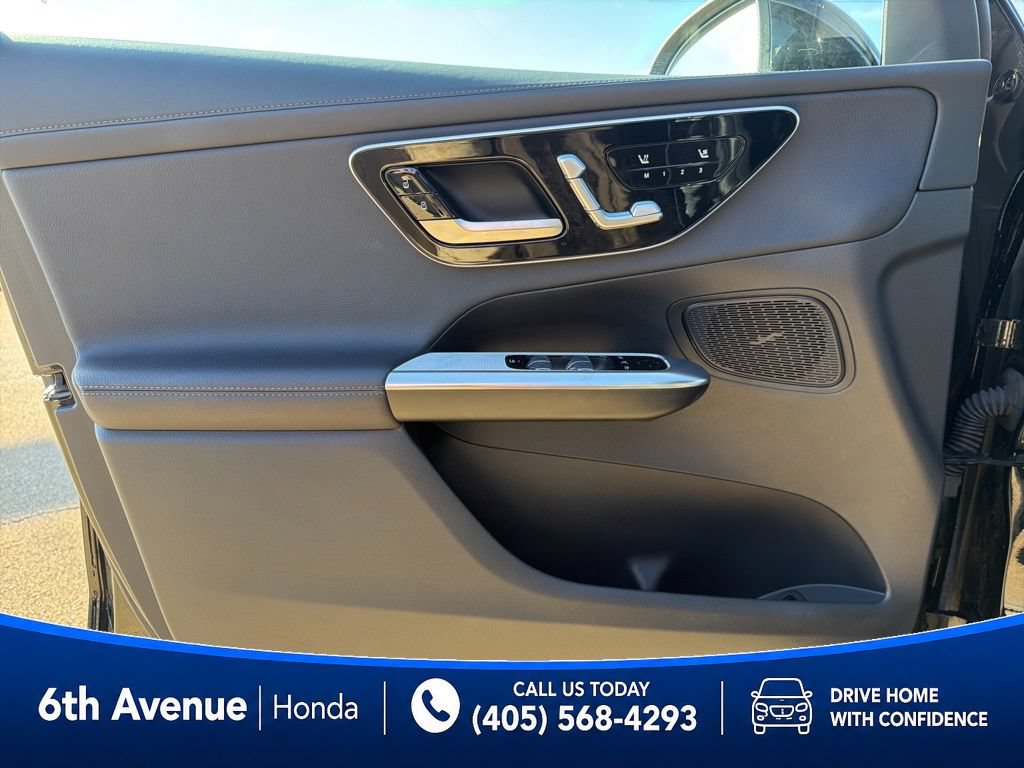 Used 2024 Mercedes-Benz GLC 300 4MATIC image 13