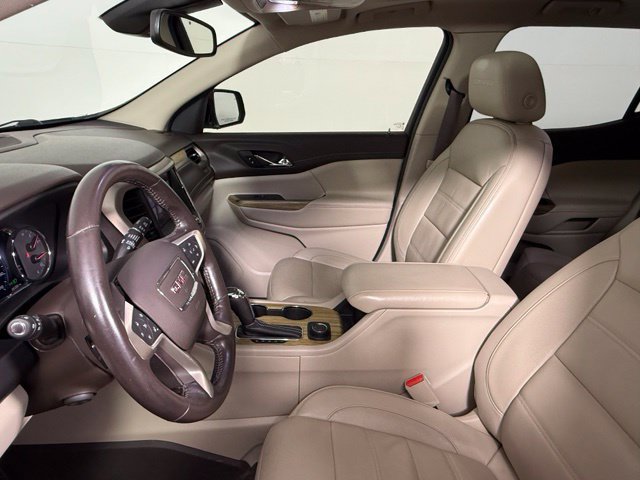 Used 2019 GMC Acadia Denali w/ Technology Package FWD image 30