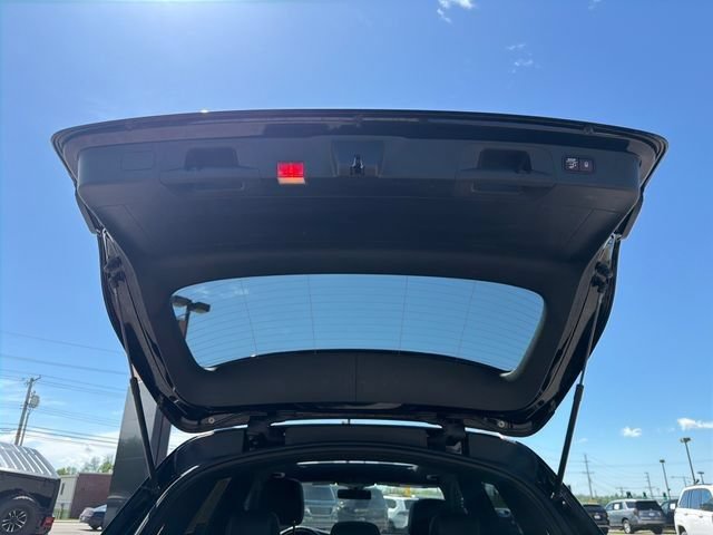Used 2021 Mercedes-Benz GLC 300 w/ Premium Package image 30