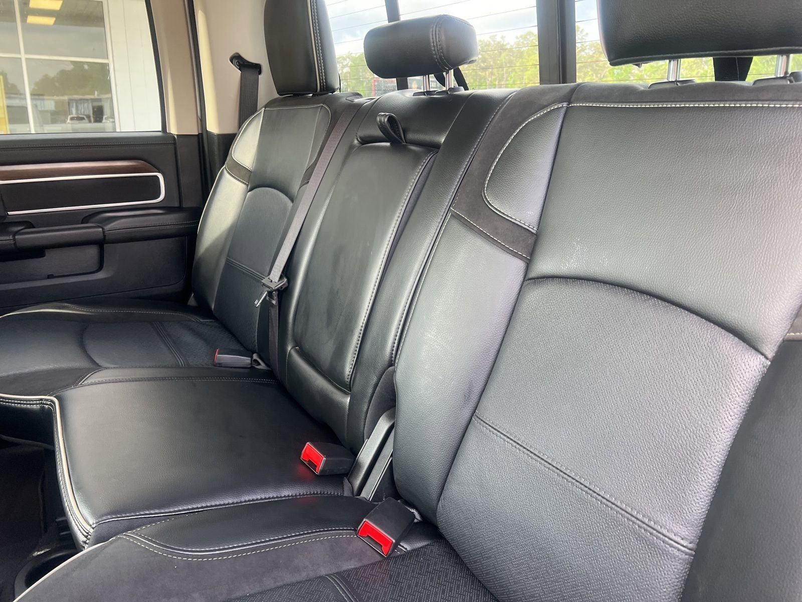 Used 2025 RAM 3500 Laramie AWD/4WD image 12