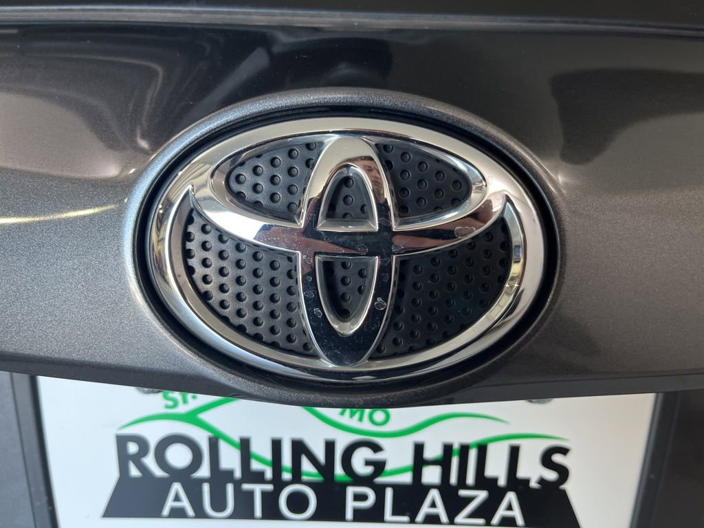 Used 2016 Toyota RAV4 LE AWD/4WD image 39