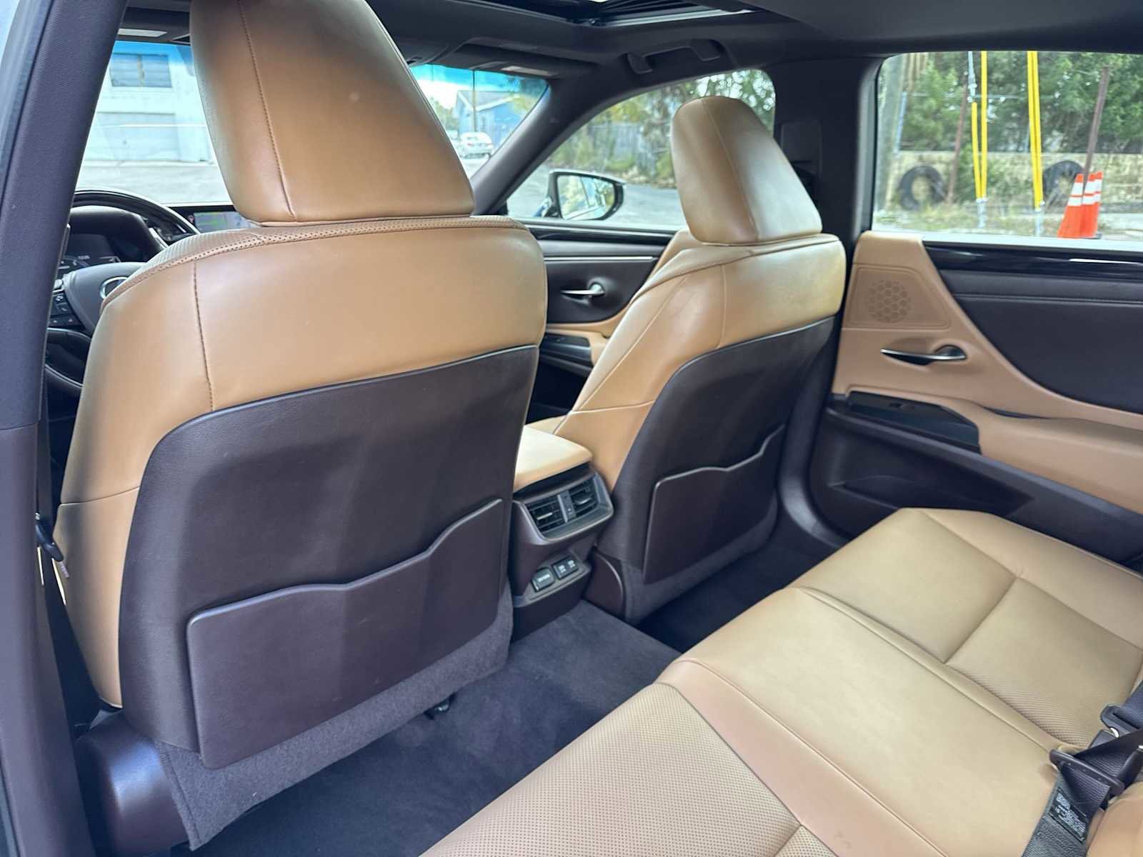 Used 2021 Lexus ES 250 w/ Premium Package image 17