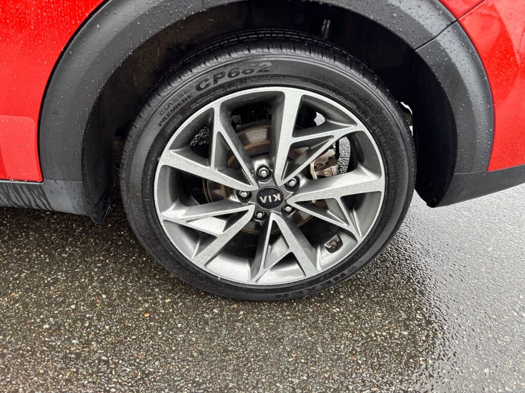 Certified 2021 Kia Niro Touring image 9