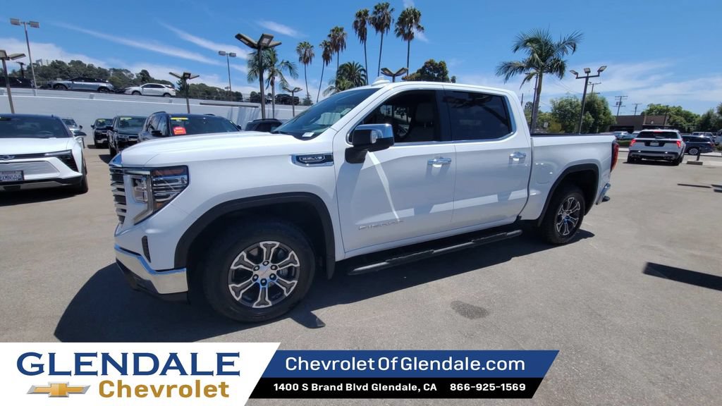 Certified 2025 GMC Sierra 1500 SLT RWD image 4