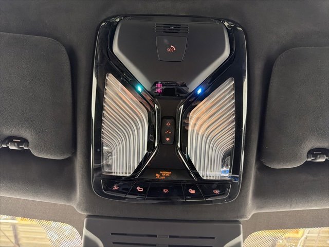 Used 2025 BMW X7 xDrive40i w/ Executive Package image 33