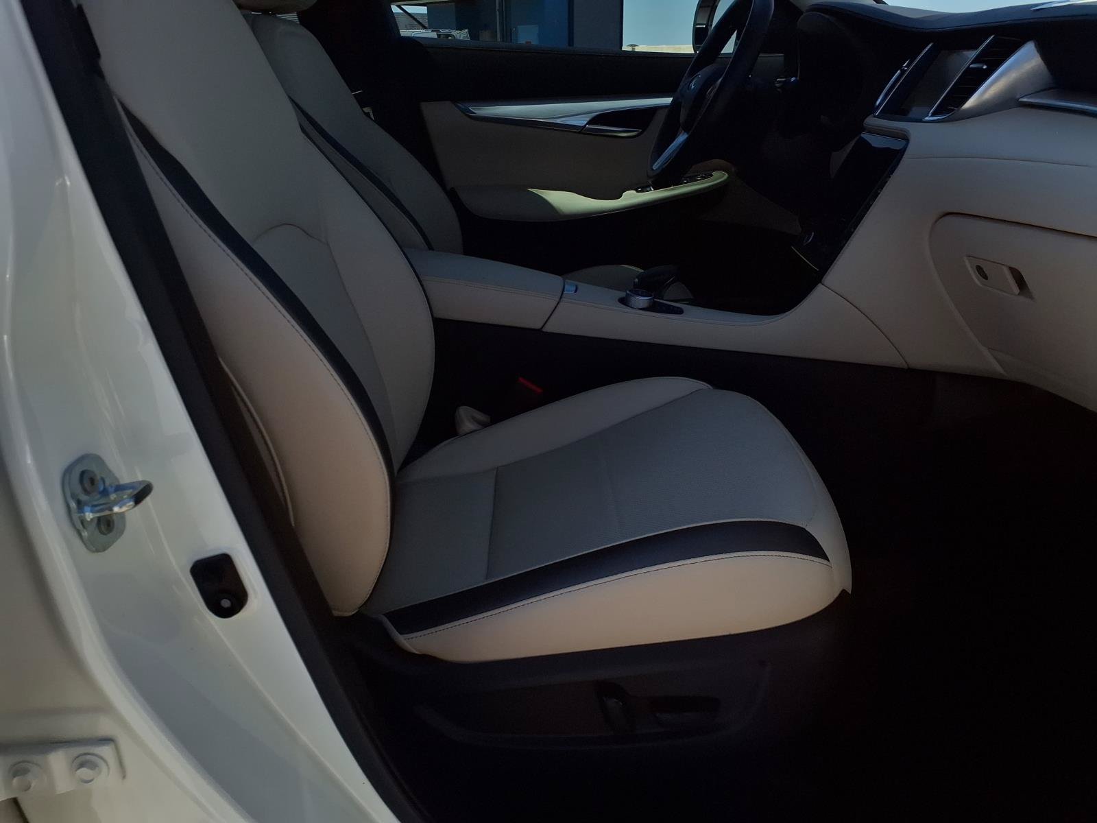 Used 2021 INFINITI QX50 Sensory FWD image 11
